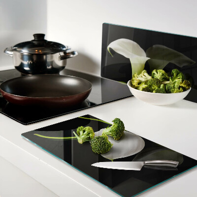 Tábua para corte Lírio em um fundo preto