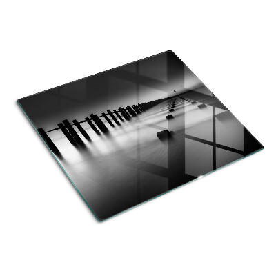 Tábua para corte O cais em preto e branco