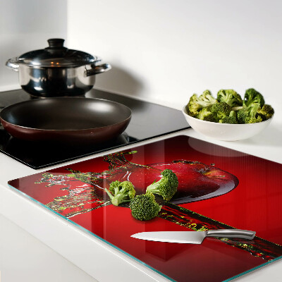 Tábua para corte Maçã vermelha com água