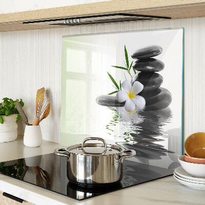 Tábua para cozinha Flores e pedras na água