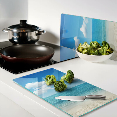 Tábua para corte Praia com céu azul