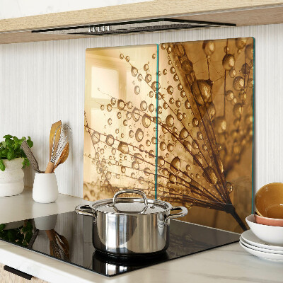 Tábua para corte Gotas de água em uma planta