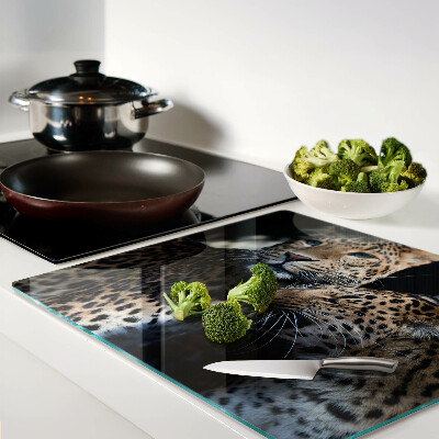 Tábua para corte Chitas em um fundo escuro