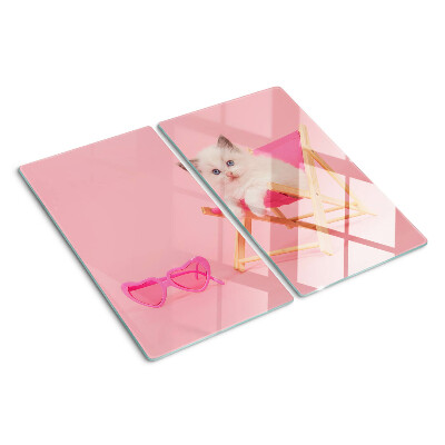 Tábua para cozinha Um gatinho em uma espreguiçadeira em um fundo rosa