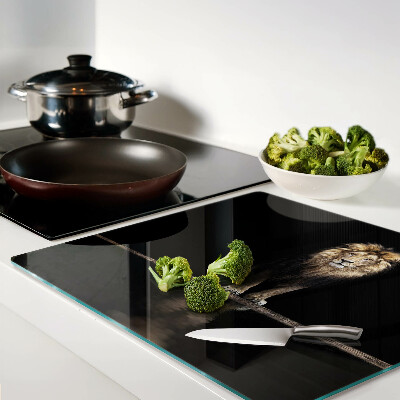 Tábua para corte Leão em fundo escuro