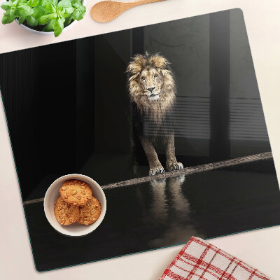 Tábua para corte Leão em fundo escuro