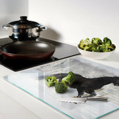 Tábua para cozinha Um cavalo em uma paisagem de inverno