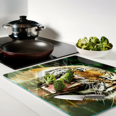 Tábua para corte Tigre no ataque