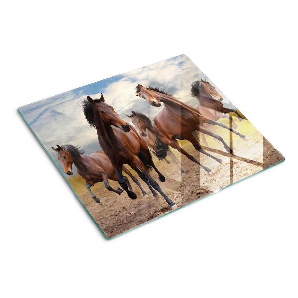 Tábua para corte Cavalos correndo no pasto