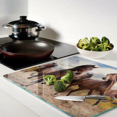 Tábua para corte Cavalos correndo no pasto