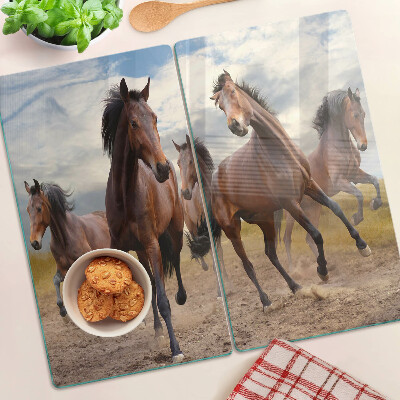 Tábua para corte Cavalos correndo no pasto