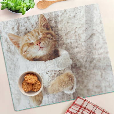Tábua para corte Gatinho fofo com um suéter
