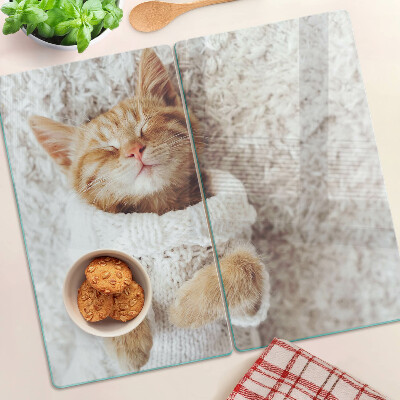 Tábua para corte Gatinho fofo com um suéter