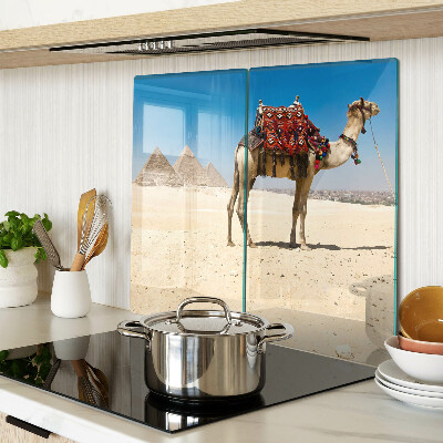Tábua para cozinha Pirâmides e um camelo no deserto