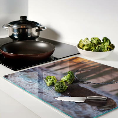 Tábua para corte Veados na floresta de inverno