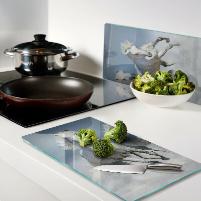 Tábua para corte Cavalos brancos galopando