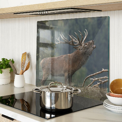 Tábua para corte Veado em seu habitat natural