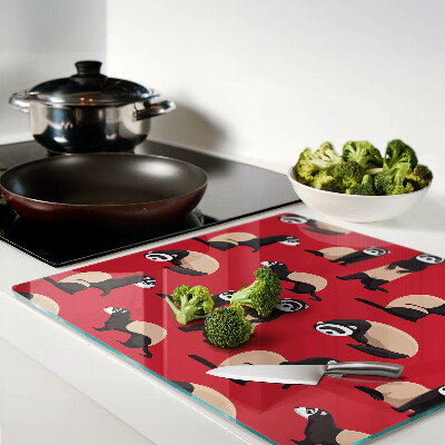 Tábua para cozinha Furões em um fundo vermelho