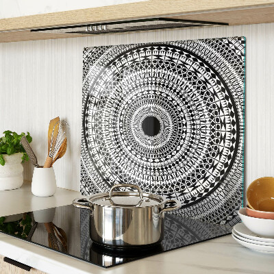 Tábua para cozinha Mandala em tons de preto e branco
