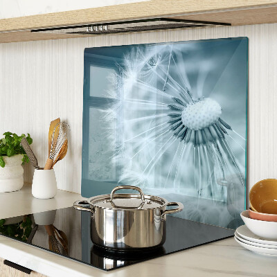 Tábua para corte Dente-de-leão contra o céu