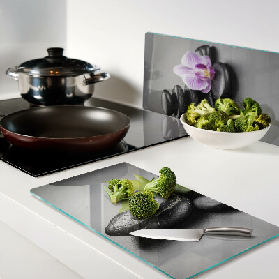 Tábua para corte Pedras e orquídeas ao fundo