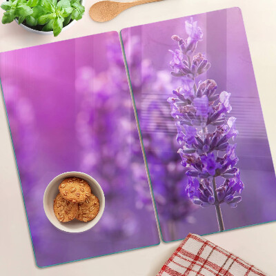 Tábua para corte Flores de lavanda em um fundo roxo