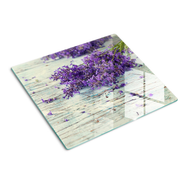 Tábua para cozinha Lavanda em um fundo de madeira