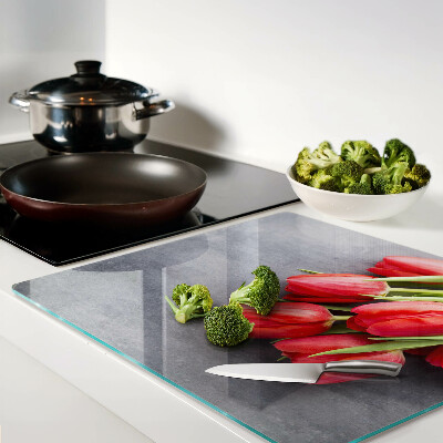 Tábua para cozinha Tulipas em um fundo cinza