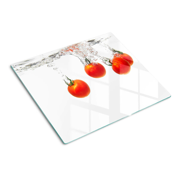 Tábua para corte Tomates na água