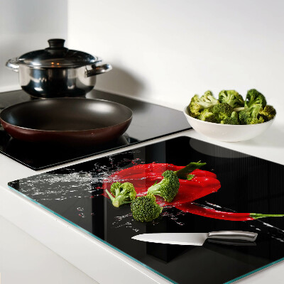 Tábua para corte Pimenta vermelha na água