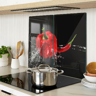 Tábua para corte Pimenta vermelha na água