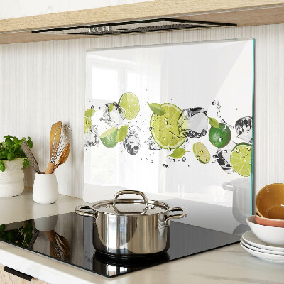 Tábua para corte Limões e gelo na água