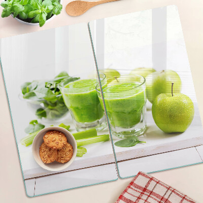 Tábua para corte Smoothie verde com ingredientes frescos