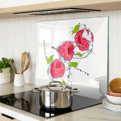 Tábua para corte Framboesas em água com folhas