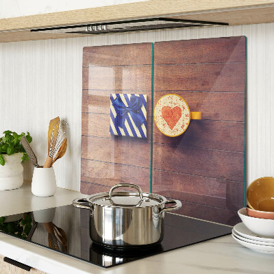 Tábua para cozinha Um presente com um coração em uma xícara