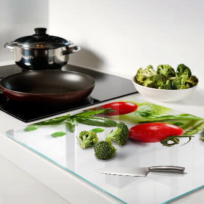 Tábua para cozinha Legumes em uma bancada branca