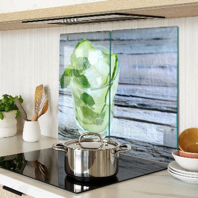 Tábua para corte Um coquetel refrescante com hortelã