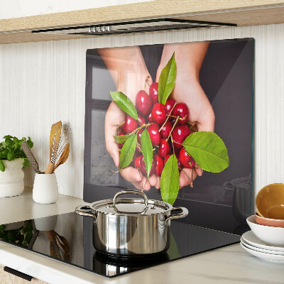 Tábua para cozinha Cerejas vermelhas nas mãos