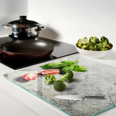 Tábua para corte Tomates com manjericão e sal