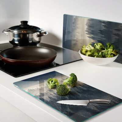 Tábua para cozinha Cenário de floresta enevoada