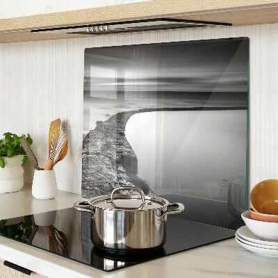 Tábua para cozinha Uma paisagem litorânea em tons de cinza