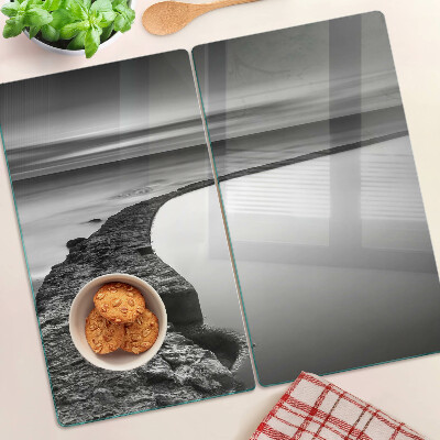 Tábua para cozinha Uma paisagem litorânea em tons de cinza