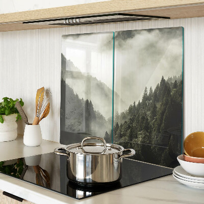 Tábua para corte Paisagem montanhosa com neblina