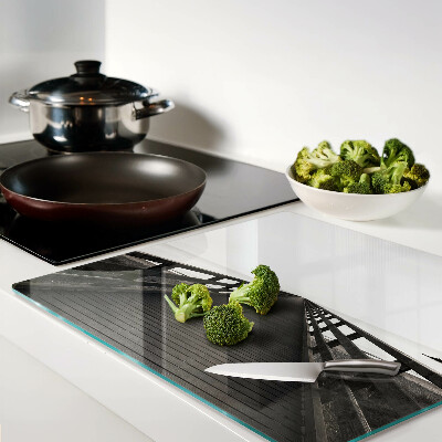 Tábua para corte Ponte de madeira sobre a água