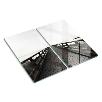 Tábua para corte Ponte de madeira sobre a água