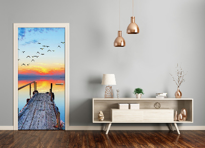 Adesivo em porta Cais de madeira