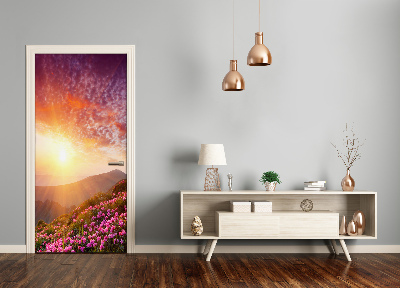 Papel de parede em porta Primavera nas montanhas