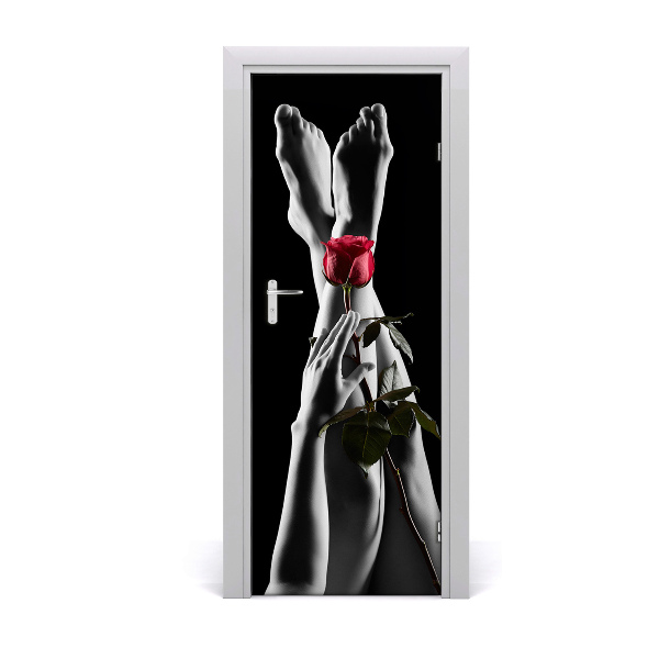 Papel de parede em porta Rosa e pés