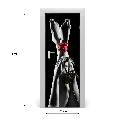 Papel de parede em porta Rosa e pés