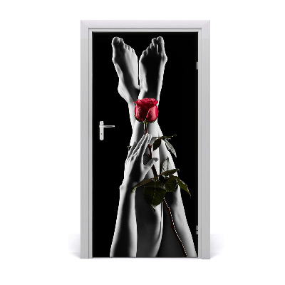 Papel de parede em porta Rosa e pés